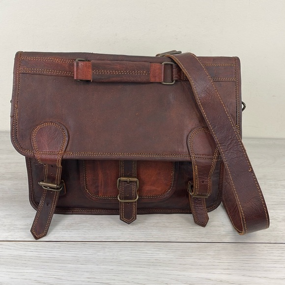 What Daisy Did Leather Messenger Bag - Picture 1 of 16